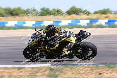 media/Apr-30-2023-CRA (Sun) [[020fcf5d43]]/Race 11-600 Expert Superbike/